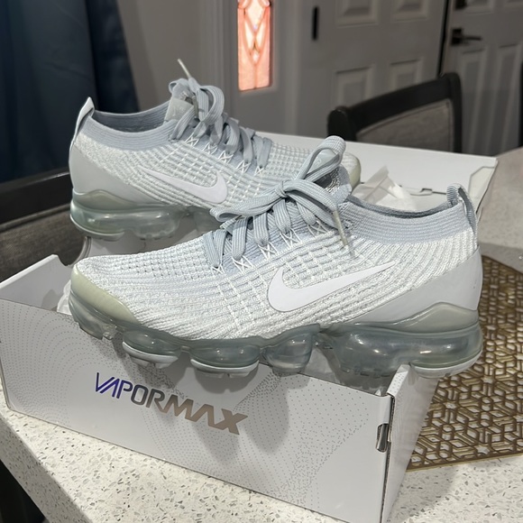 🥳SOLD 🤍NIKE AIR VAPORMAX FLYKNIT 3🤍 - Picture 7 of 17